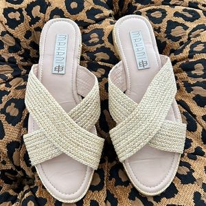 brand new jute slides size US 9